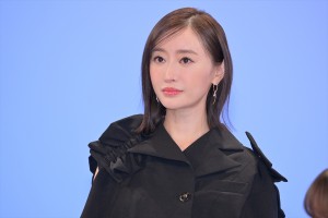 松本まりか、月10ドラマ『トクメイ!警視庁特別会計係』制作発表に登場