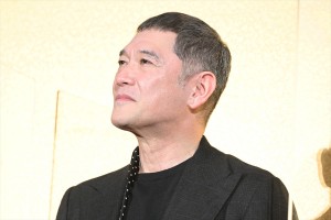 杉本哲太、映画『シャイロックの子供たち』 完成披露舞台挨拶に登場