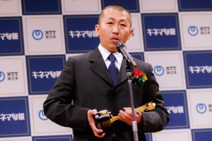 三宅唱監督、「2022年第96回キネマ旬報ベスト・テン」発表&表彰式に登場