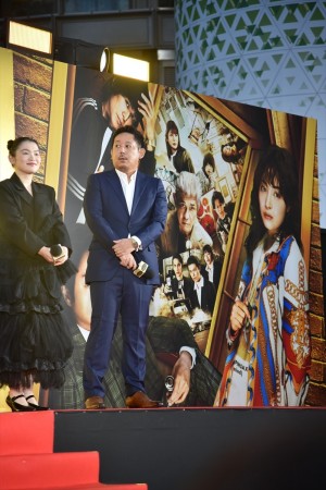 入江悠監督、『映画 ネメシス 黄金螺旋の謎』ジャパンプレミア レッドカーペットに登場