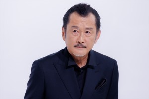 吉田鋼太郎、ドラマ『unknown』制作発表記者会見に登場