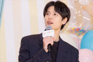 萩原利久、映画『おとななじみ』プレミア試写会に登場