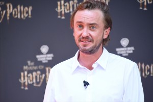 トム・フェルトン、「ワーナー ブラザース スタジオツアー東京 - メイキング・オブ・ハリー・ポッター」オープニングセレモニーに登場