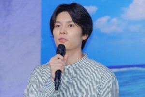 萩原利久、月9ドラマ『真夏のシンデレラ』制作発表会見に登場
