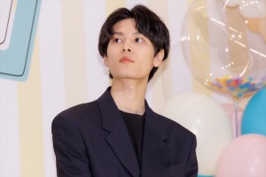 萩原利久、映画『おとななじみ』プレミア試写会に登場