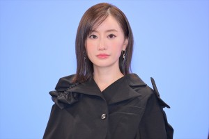 松本まりか、月10ドラマ『トクメイ!警視庁特別会計係』制作発表に登場