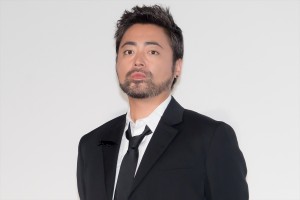 山田孝之、映画『屋根裏のラジャー』初日舞台挨拶に登場