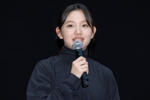 田中瞳アナウンサー、ドラマ『ブラックガールズトーク』記者会見で司会を担当