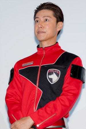 さいねい龍二、Vシネクスト『特捜戦隊デカレンジャー20th ファイヤーボール・ブースター』初日舞台挨拶に登場