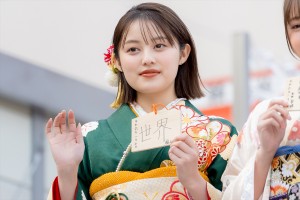 福山絢水、「エイベックス・マネジメント・エージェンシー 新春参拝&晴れ着お披露目会」に登場