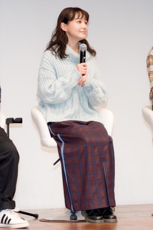 奈緒、ドラマ『春になったら』制作発表に登場