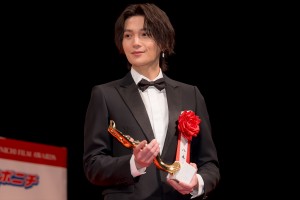 八木勇征、「第78回毎日映画コンクール」表彰式に登場