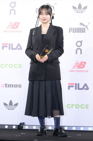 莉子、『atmos presents SNEAKER BEST DRESSER AWARD 2024 授賞式・記者発表会』に登場