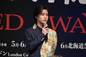 醍醐虎汰朗、舞台『千と千尋の神隠し』製作会見に登場