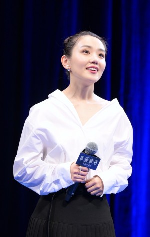 奈緒、映画『陰陽師0』ジャパンプレミアに登場