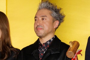 ムロツヨシ、映画『身代わり忠臣蔵』完成披露舞台挨拶に登場