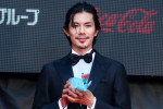 「第38回東京国際映画祭」オープニングレッドカーペットに登場した柿澤勇人