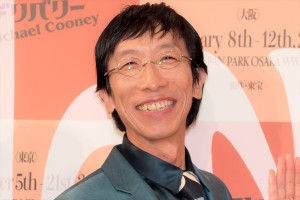 小松和重、舞台『キャッシュ・オン・デリバリー』製作発表会見に登場