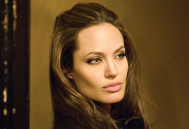 Angelina Jolie1243_MCDWANT_EC038_H