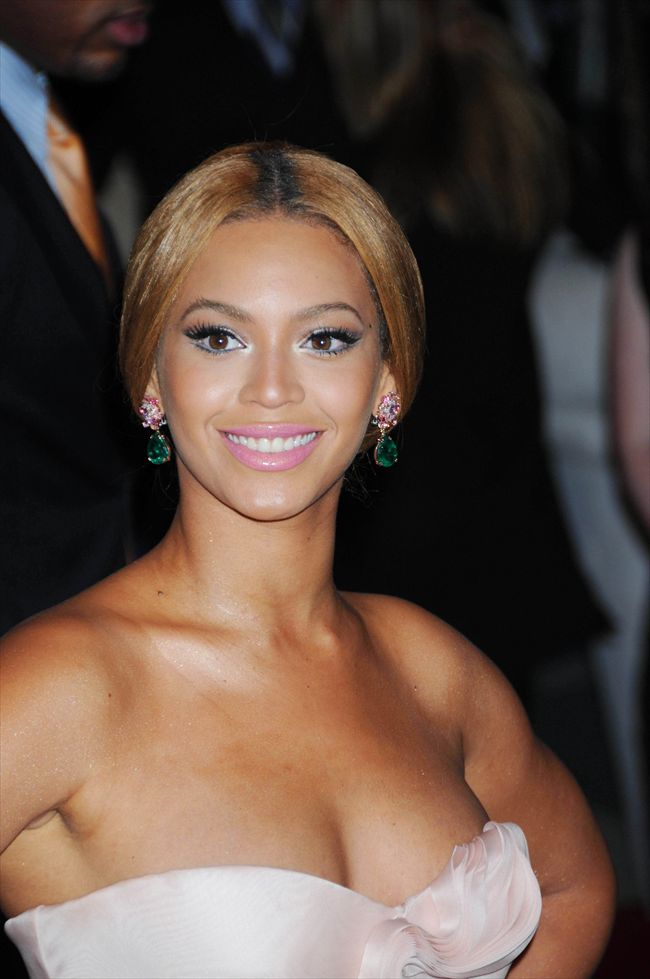 Beyonce Knowles2842_BEYONCE KNOWLES73