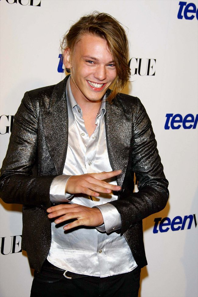 Jamie Campbell Bower10540_09614527