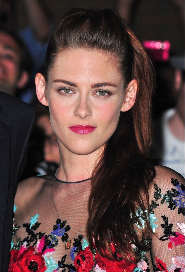 Kristen Stewart TRONT