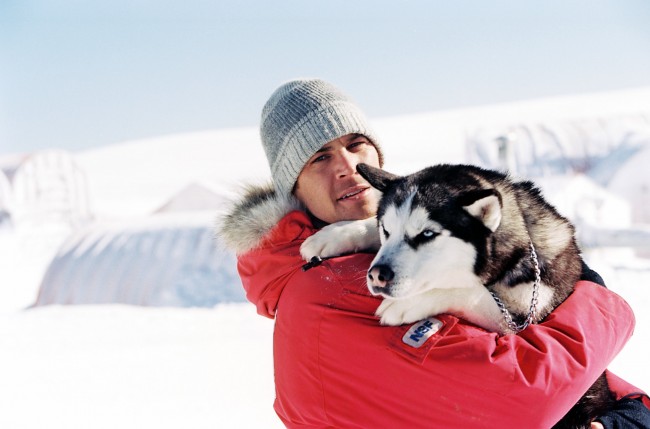 南極物語　俳優犬　リメイク