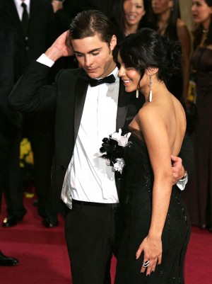 ザック・エフロン＆ヴァネッサ・ハジェンズ