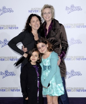 ジェーン・リンチ＆ララ・エンブリー