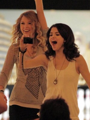 セレーナ・ゴメス＆テイラー・スウィフト