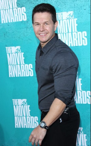 振り向きざまの笑顔がさわやかマーク・ウォールバーグ