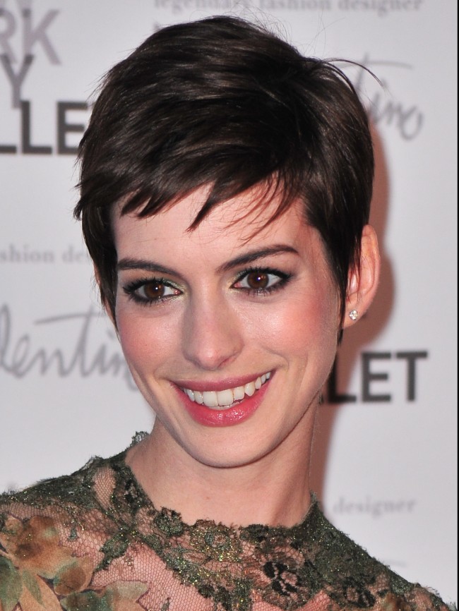 アン・ハサウェイ　Anne Hathaway