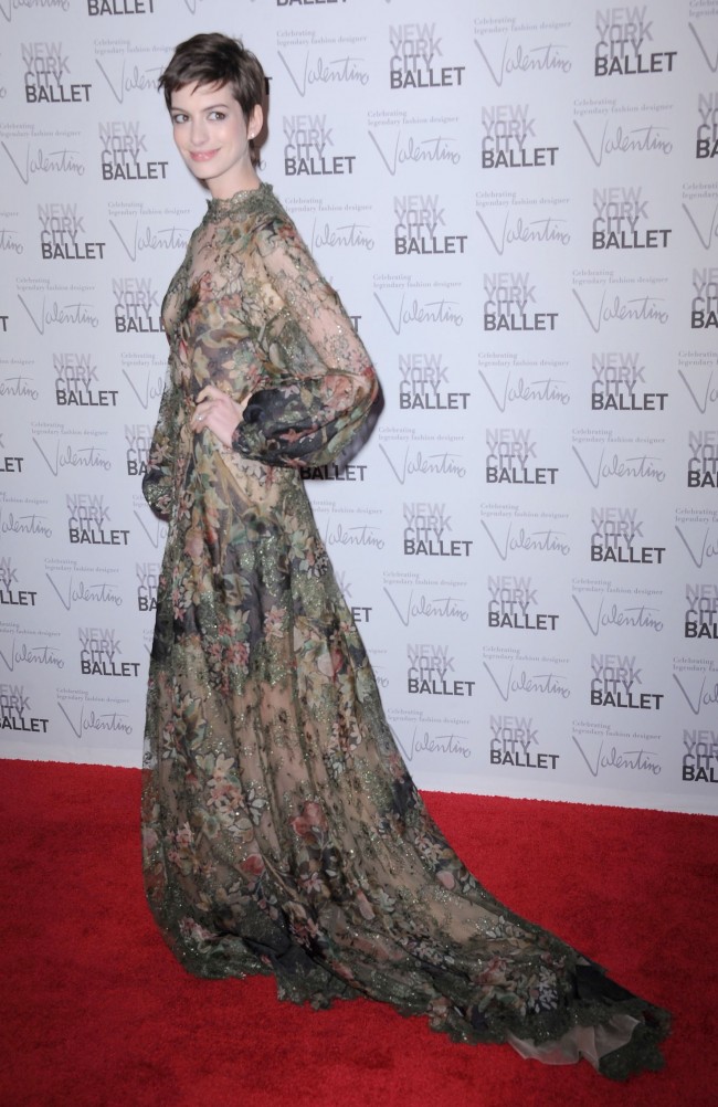 アン・ハサウェイ　Anne Hathaway