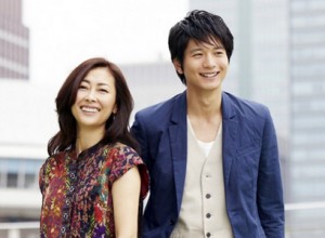 「新しい靴を買わなくちゃ」中山美穂×向井理インタビュー