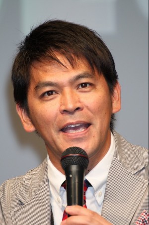 岡田圭右