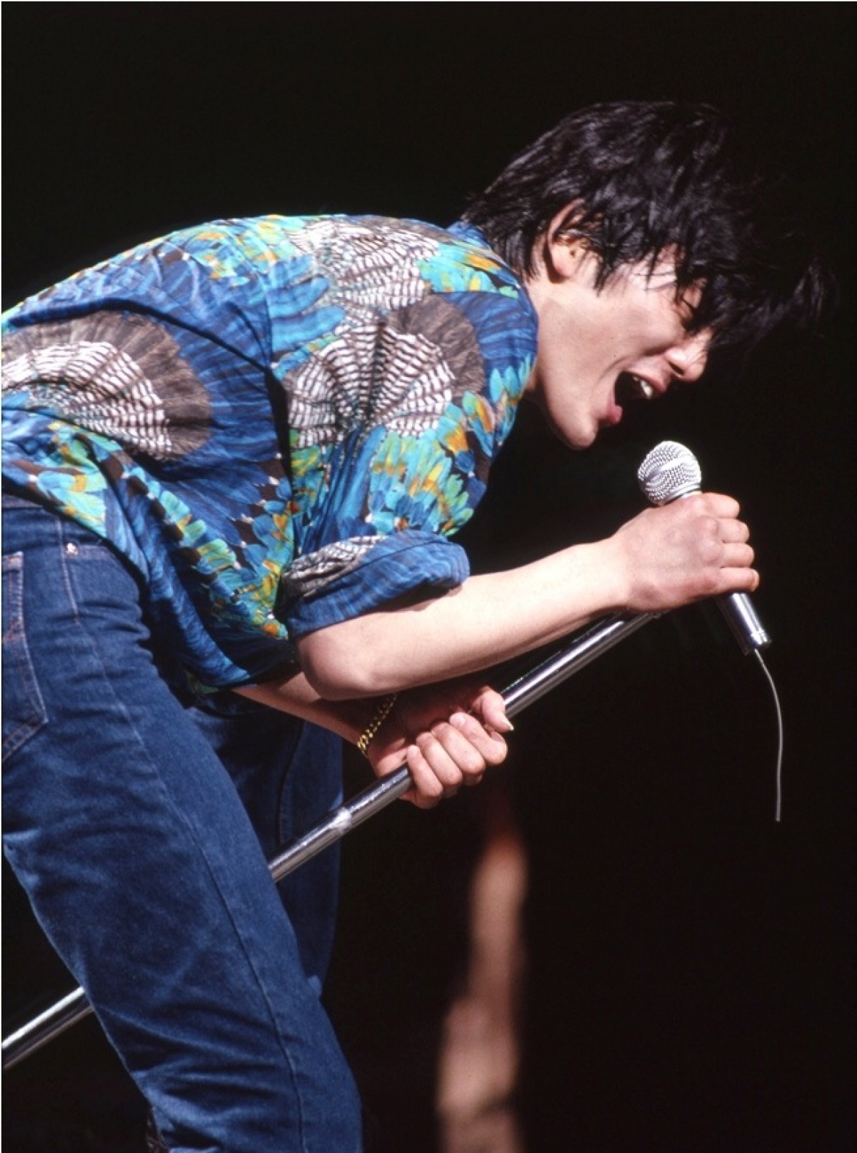 尾崎豊の 伝説のライブ が初の劇場映画化 2週間限定で公開 2012 尾崎豊の 伝説のライブ が初の劇場映画化 2週間限定で公開 2012