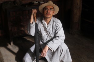 「捜査官X」に出演する金城武