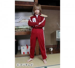 ゴールデンボンバー初の冠番組「金爆一家」で次男しょう役の鬼龍院翔(Vo-karu)