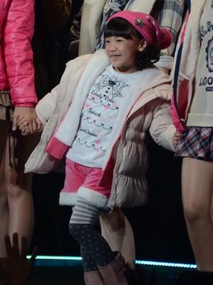 東京ガールズコレクションに出演した芦田愛菜