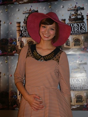 芹那「東京ガールズコレクション2012秋冬」に参加