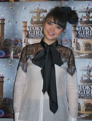   「東京ガールズコレクション」舞台裏で「お酒が大好きで毎晩楽しい」と語る加賀美セイラ