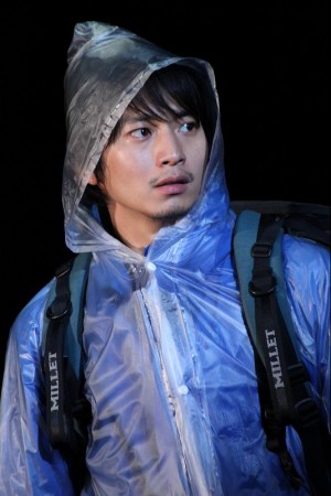 舞台「悼む人」最終舞台稽古　向井理