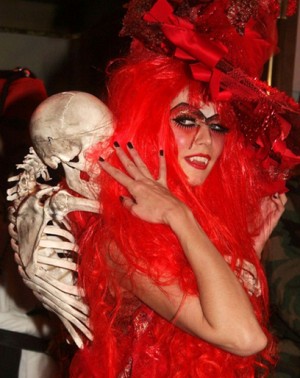 やりすぎ仮装満載！セレブ達の仰天ハロウィンフォト特集