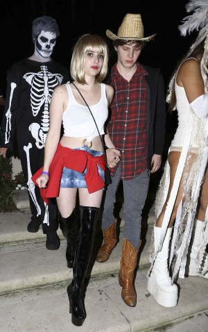 (10/29UP)エマ・ロバーツ