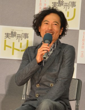 「実験刑事トトリ」完成試写会に出席した三上博史