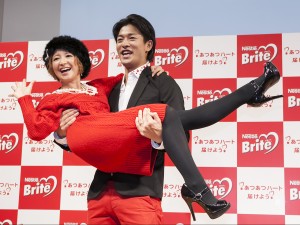 初代ネスレ ブライト「あつあつカップル」に選ばれた矢口＆中村夫妻　
