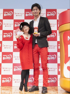 初代ネスレ ブライト「あつあつカップル」に選ばれた矢口＆中村夫妻　