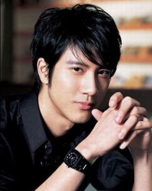 2012 Mnet Asian Music Awards in HONG KONGに出演が決まった、ワン・リーホン
