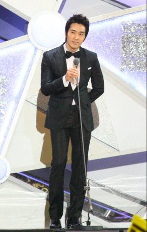 2012 Mnet Asian Music Awards in HONG KONGに出演が決まった、ソン・スンホン