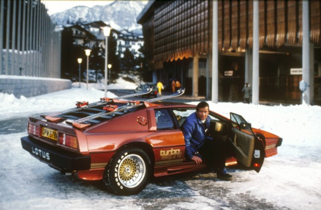 3代目ボンド：ロジャー・ムーア 第12作「007／ユア・アイズ・オンリー」（1981）